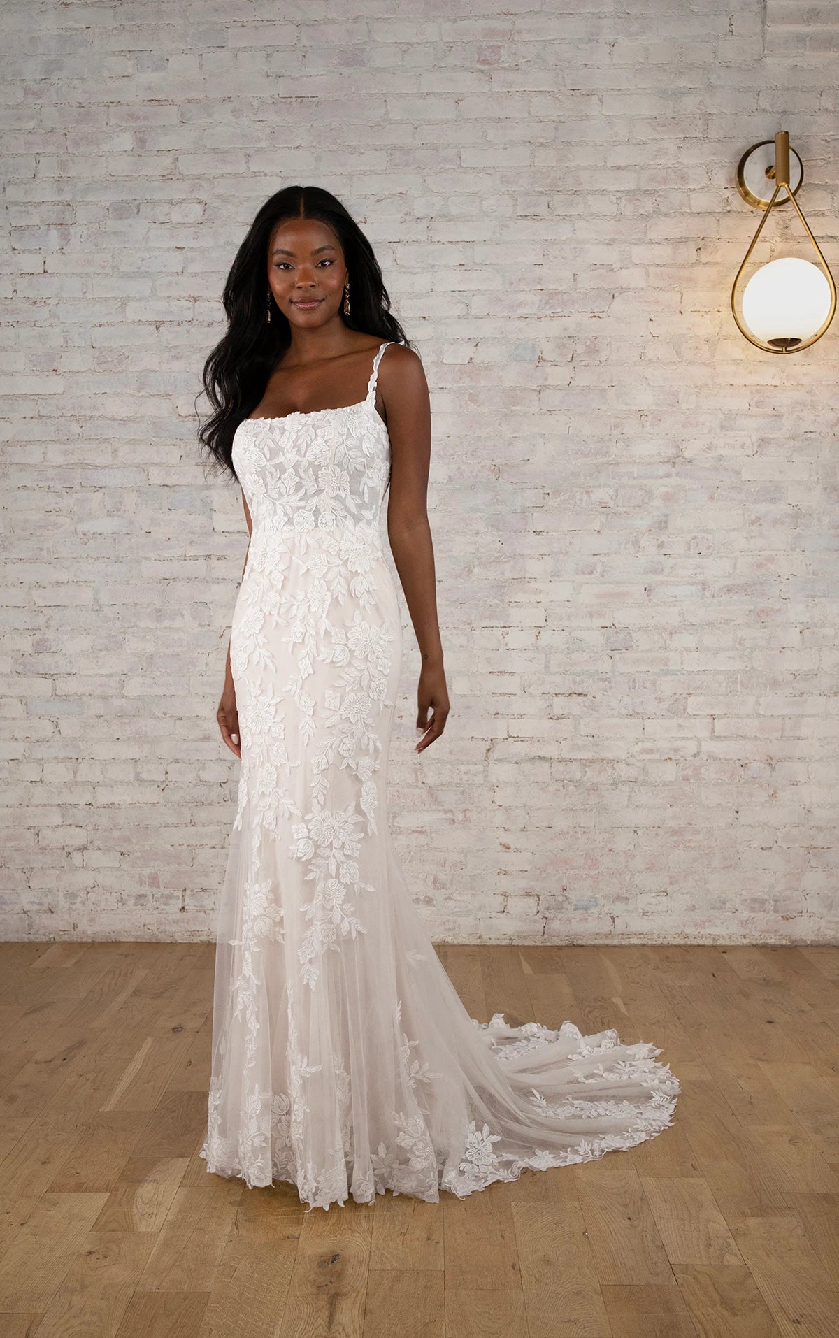 Size 18 | 7762 by Stella York