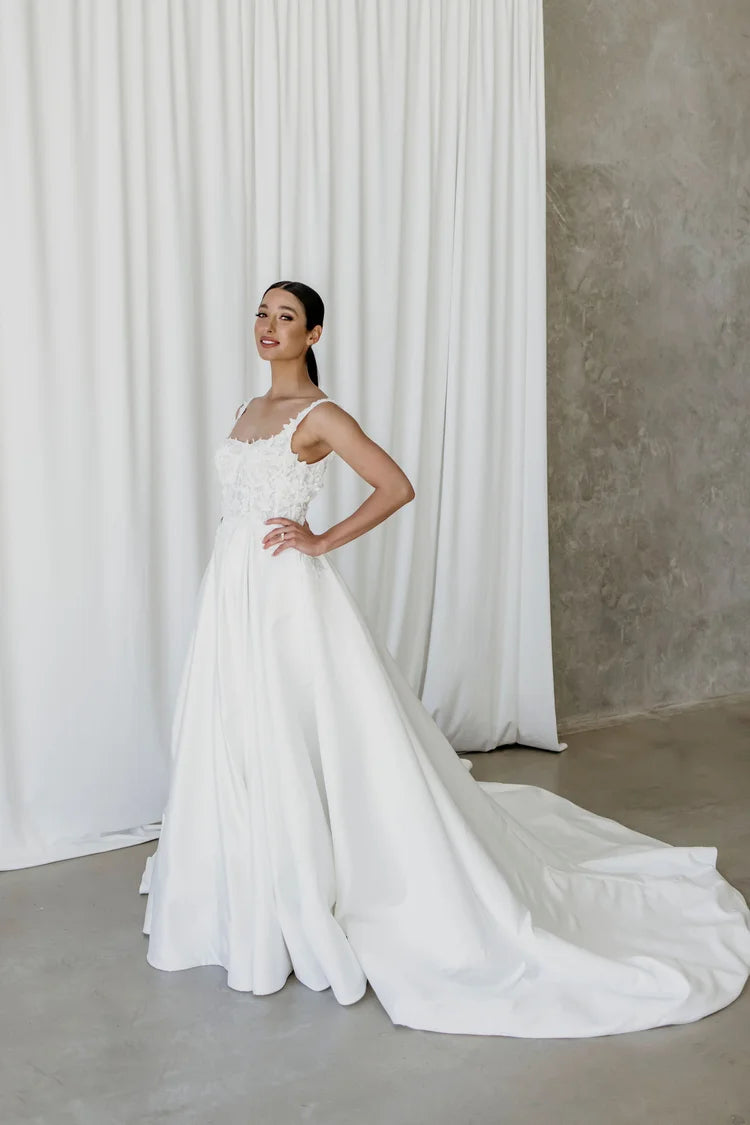 Size 12 | EB8612-1Z by Elysian Bridal
