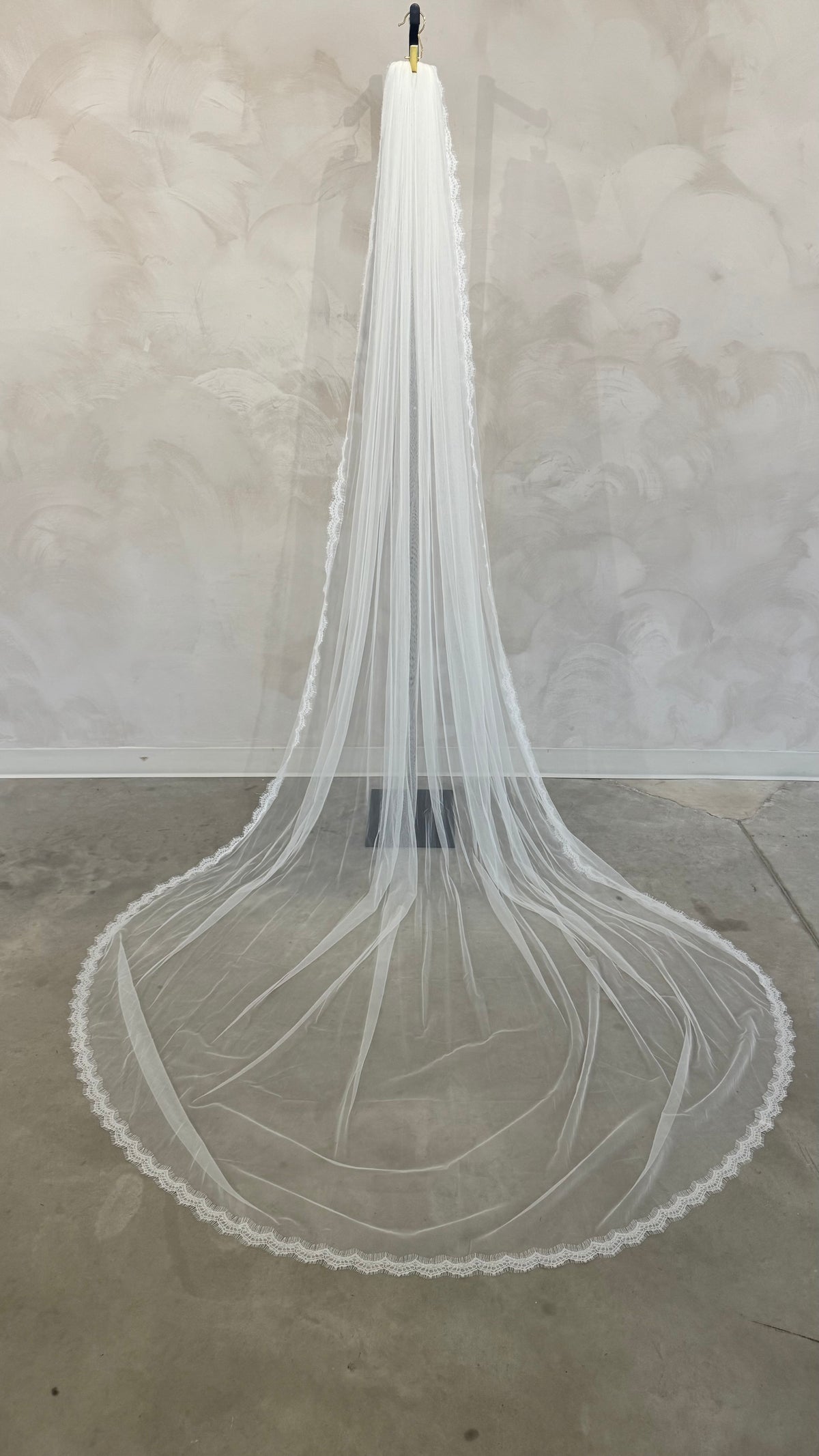 PETITE- Lace Edge Veil