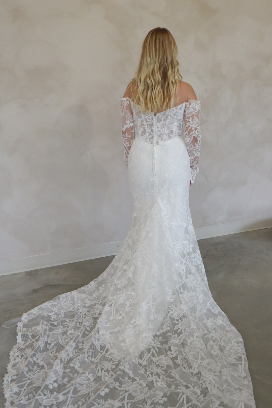 Size 12 | Johnson by Take Heart
