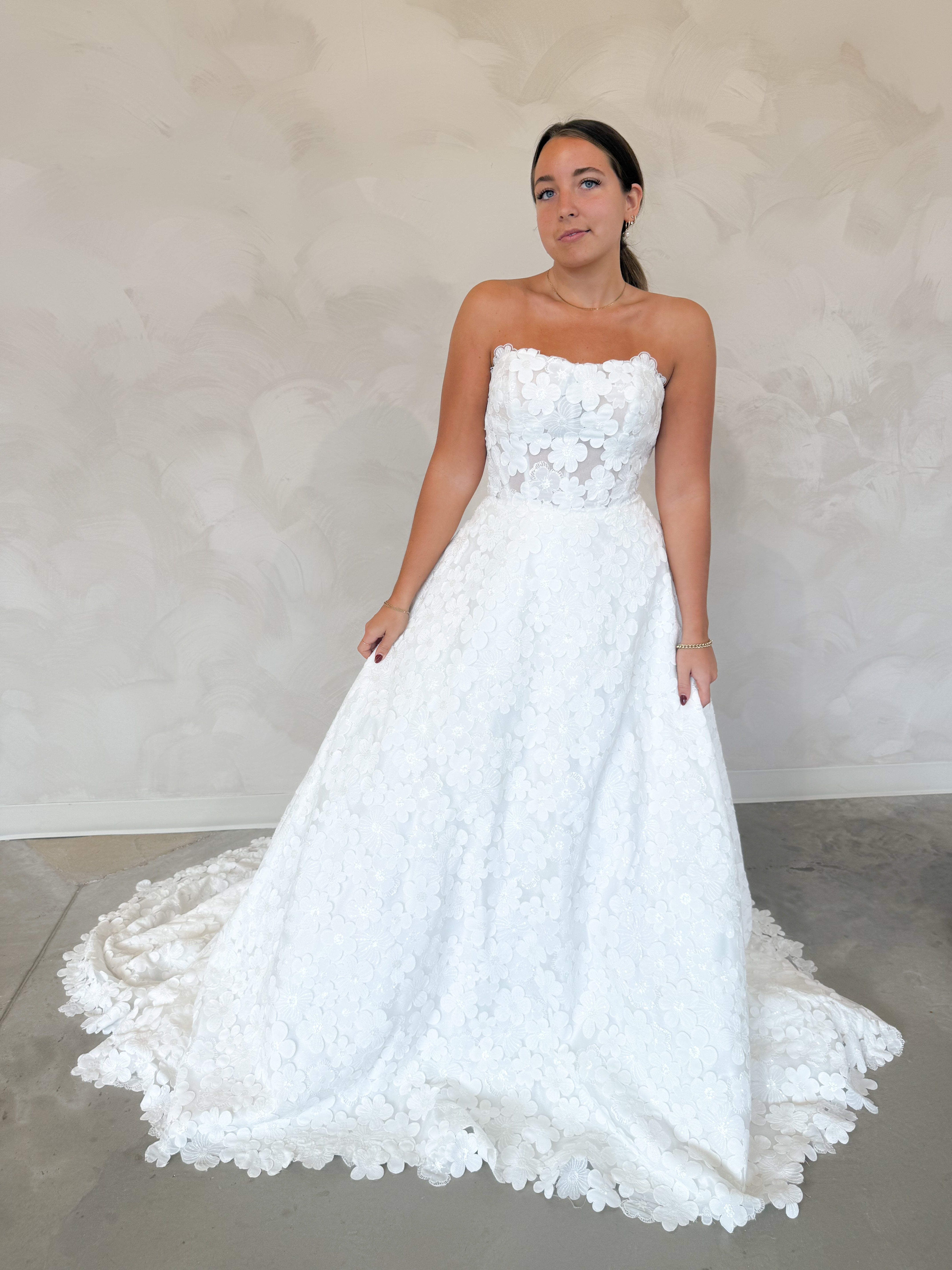 Size 12 | Eden by Take Heart