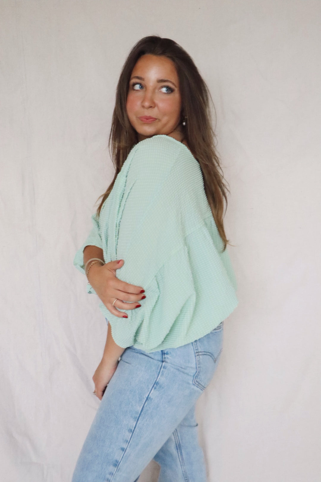 SAGE SLEEVED TOP