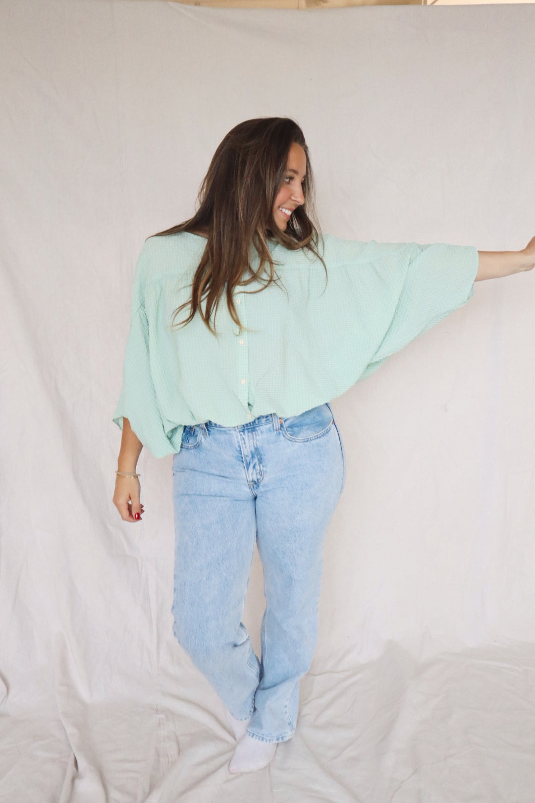 SAGE SLEEVED TOP