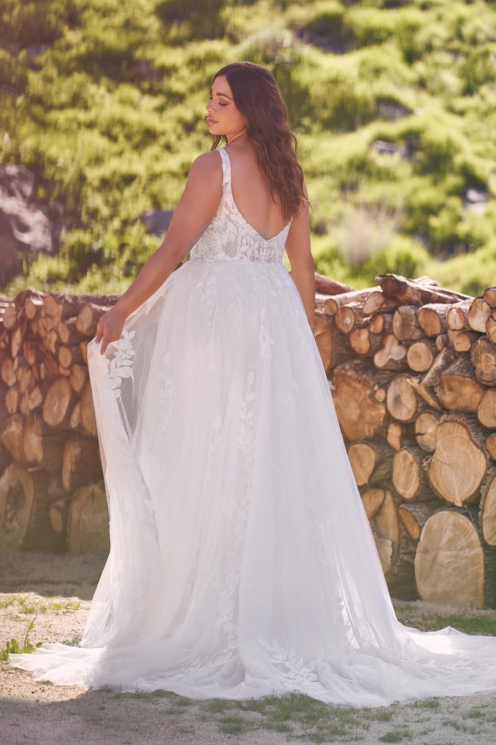 Size 24 | 66245 by Lillian West