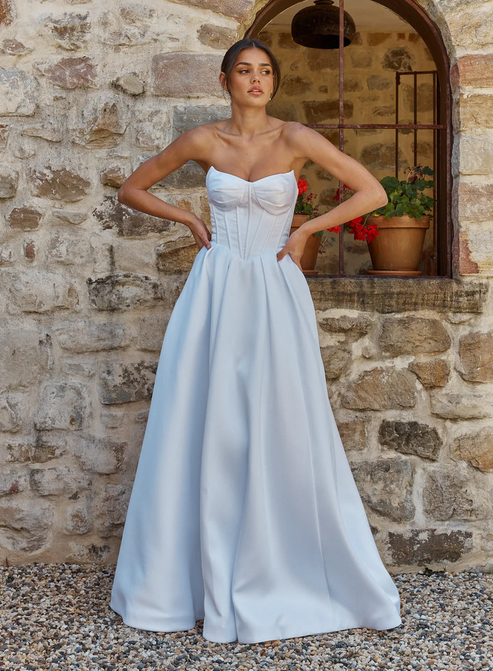 Size 10 | Della by Tania Olsen