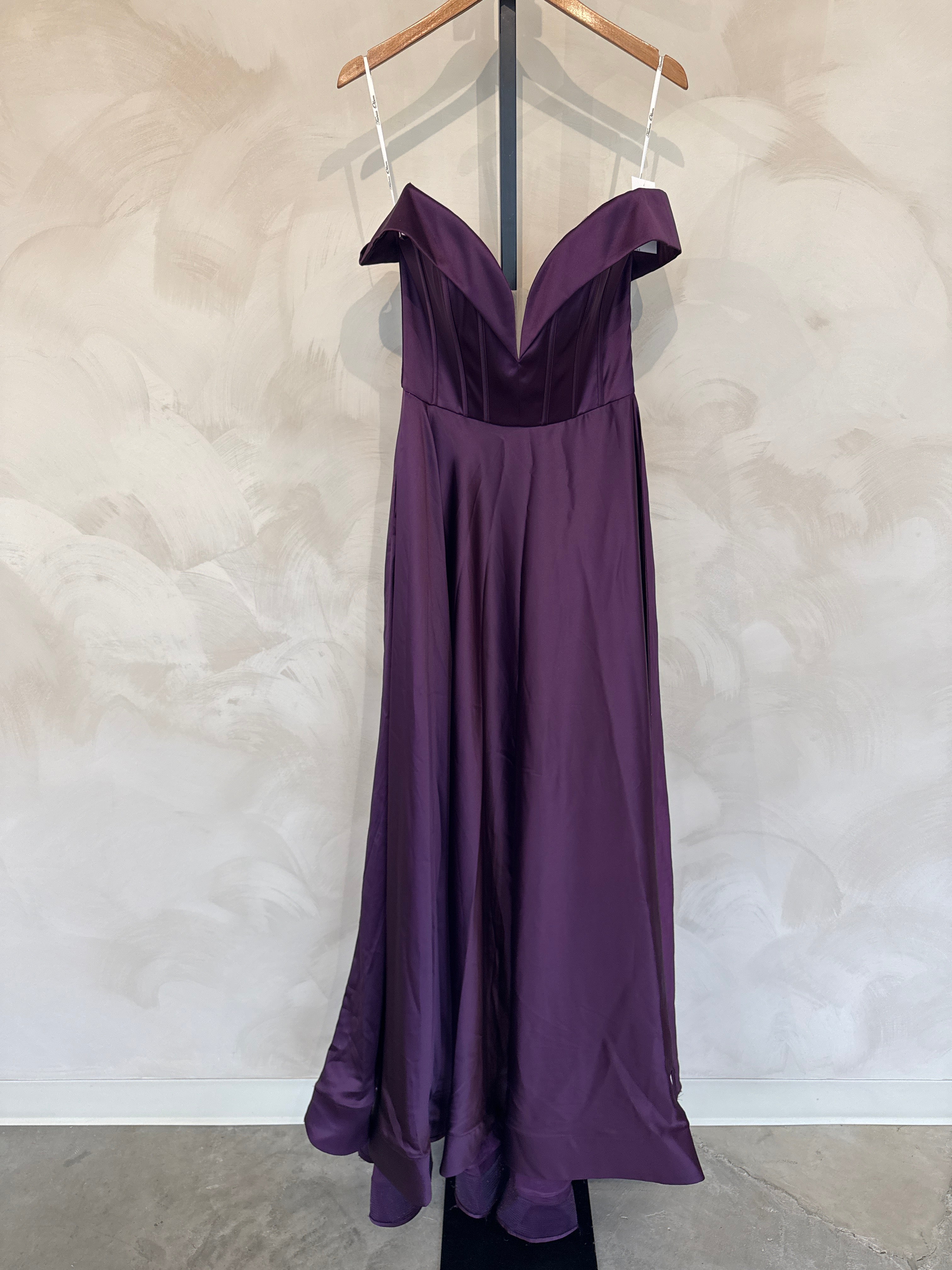 Size 06 | Tania Olsen