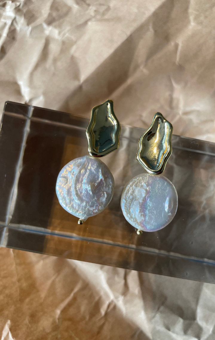 Emma Pearl Earrings