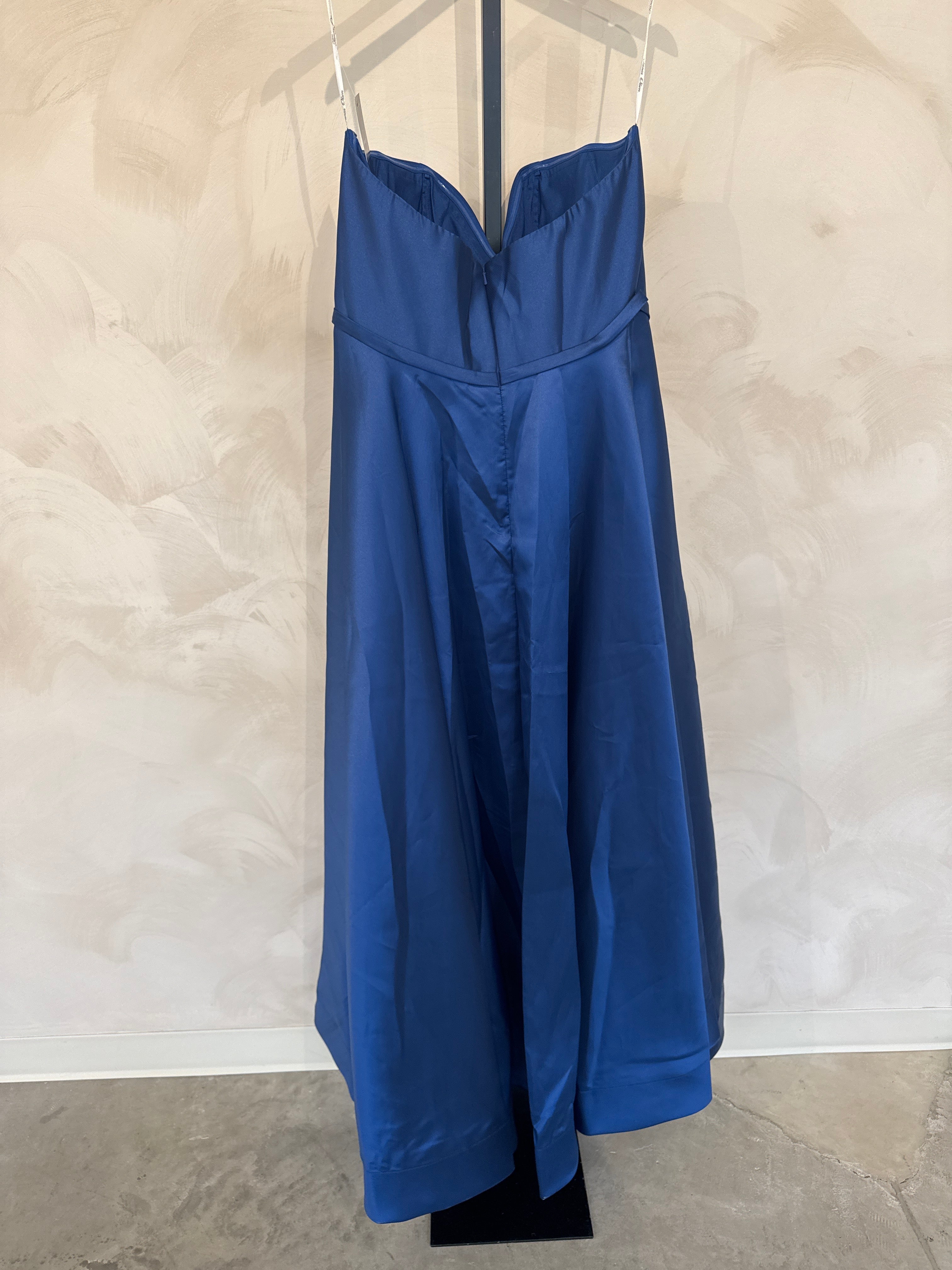 Size 16 | Tania Olsen
