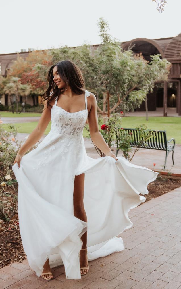 Size 12 | 7899 by Stella York