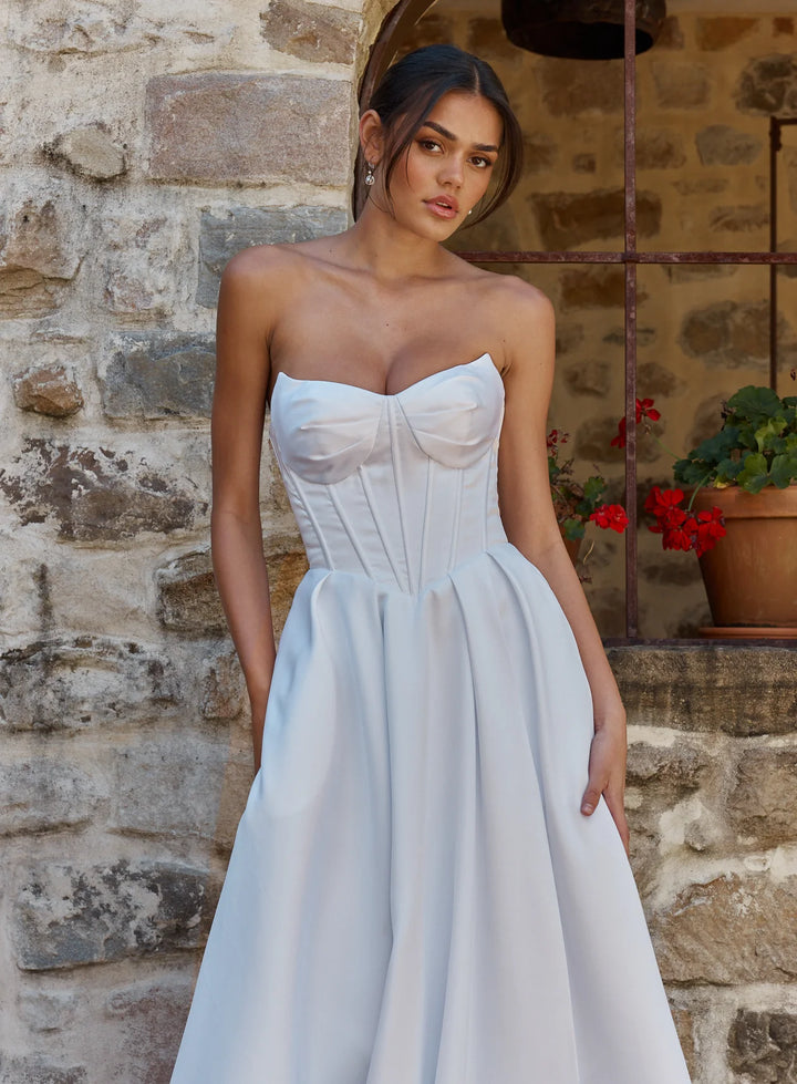 Size 10 | Della by Tania Olsen