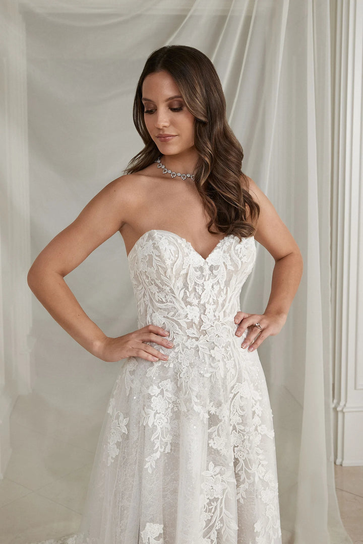 Size 12 | Electra by Justin Alexander