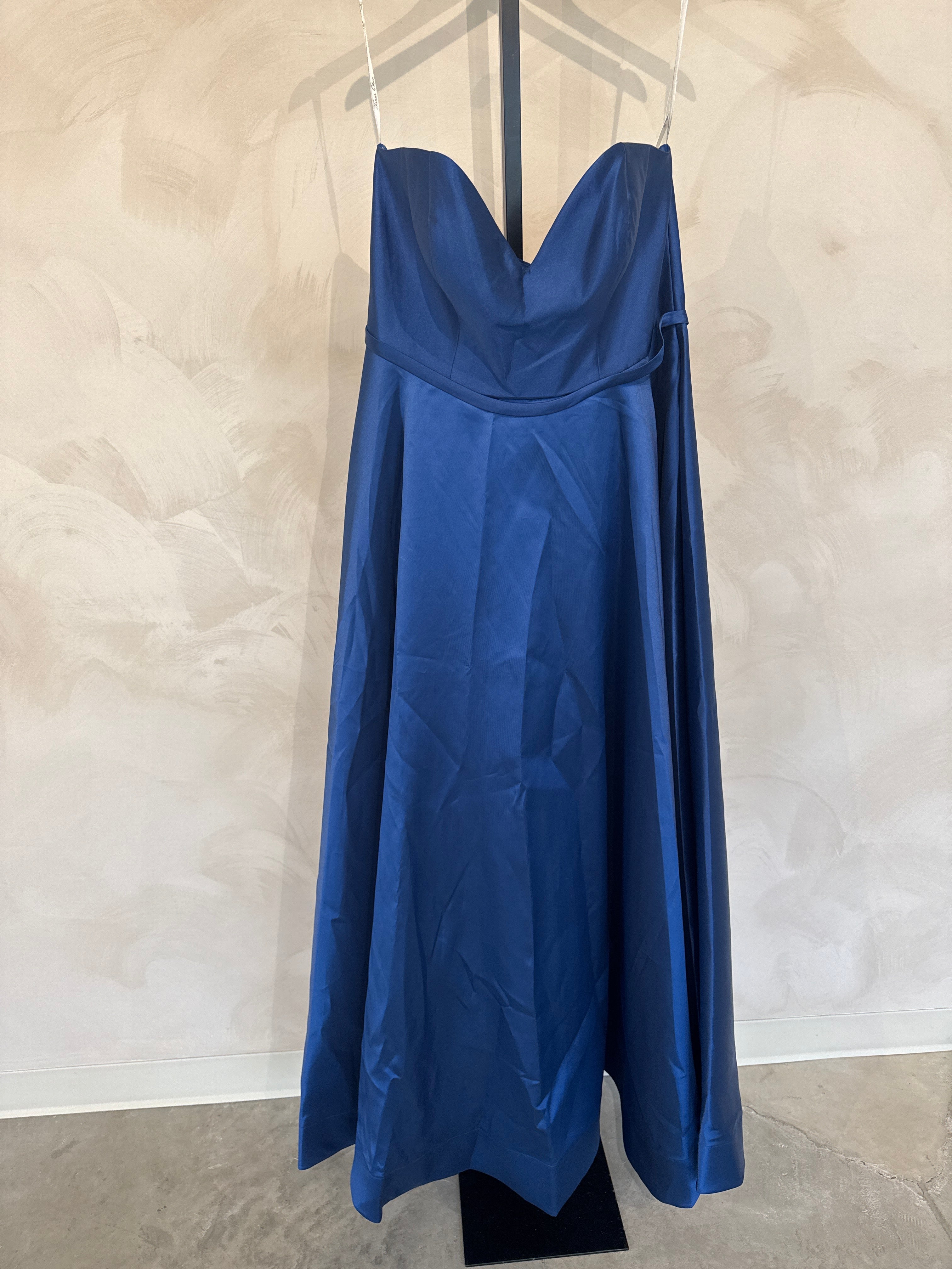 Size 16 | Tania Olsen