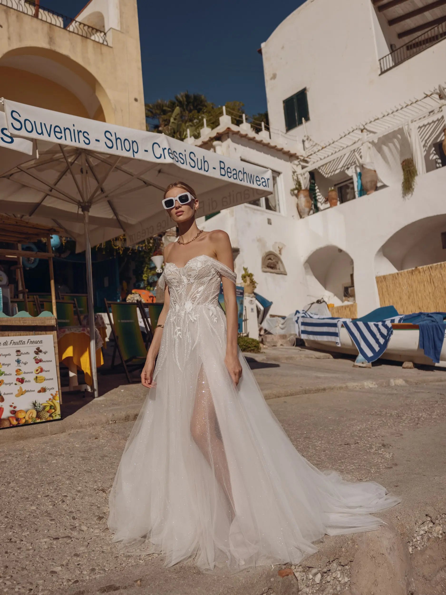 Size 10 | Banu by Le Papillion