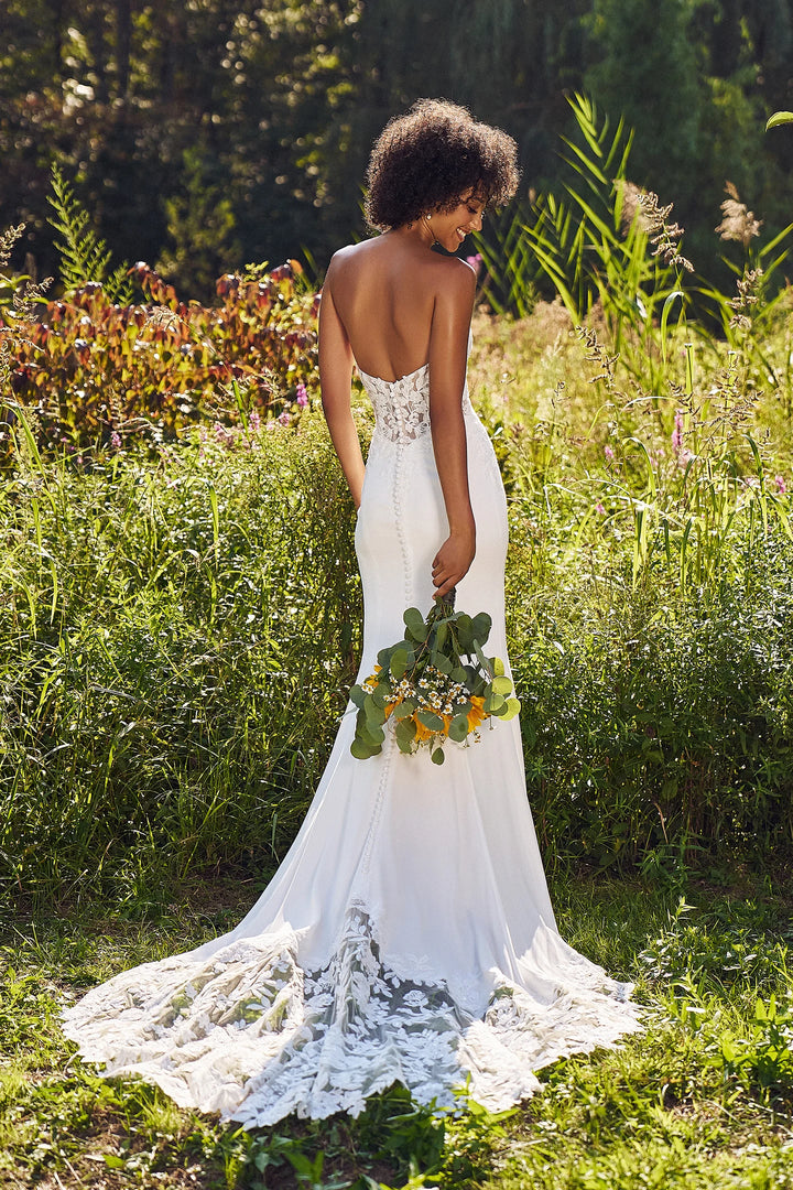 Size 14 | 66331 by Lillian West