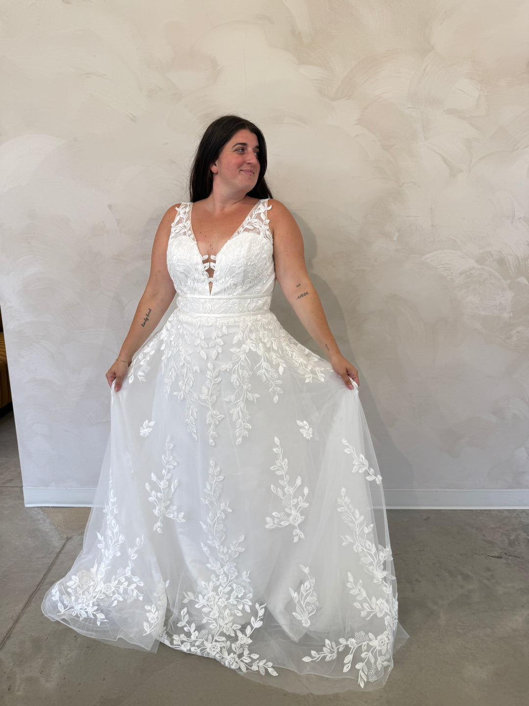 Size 20 | Avalon by Take Heart