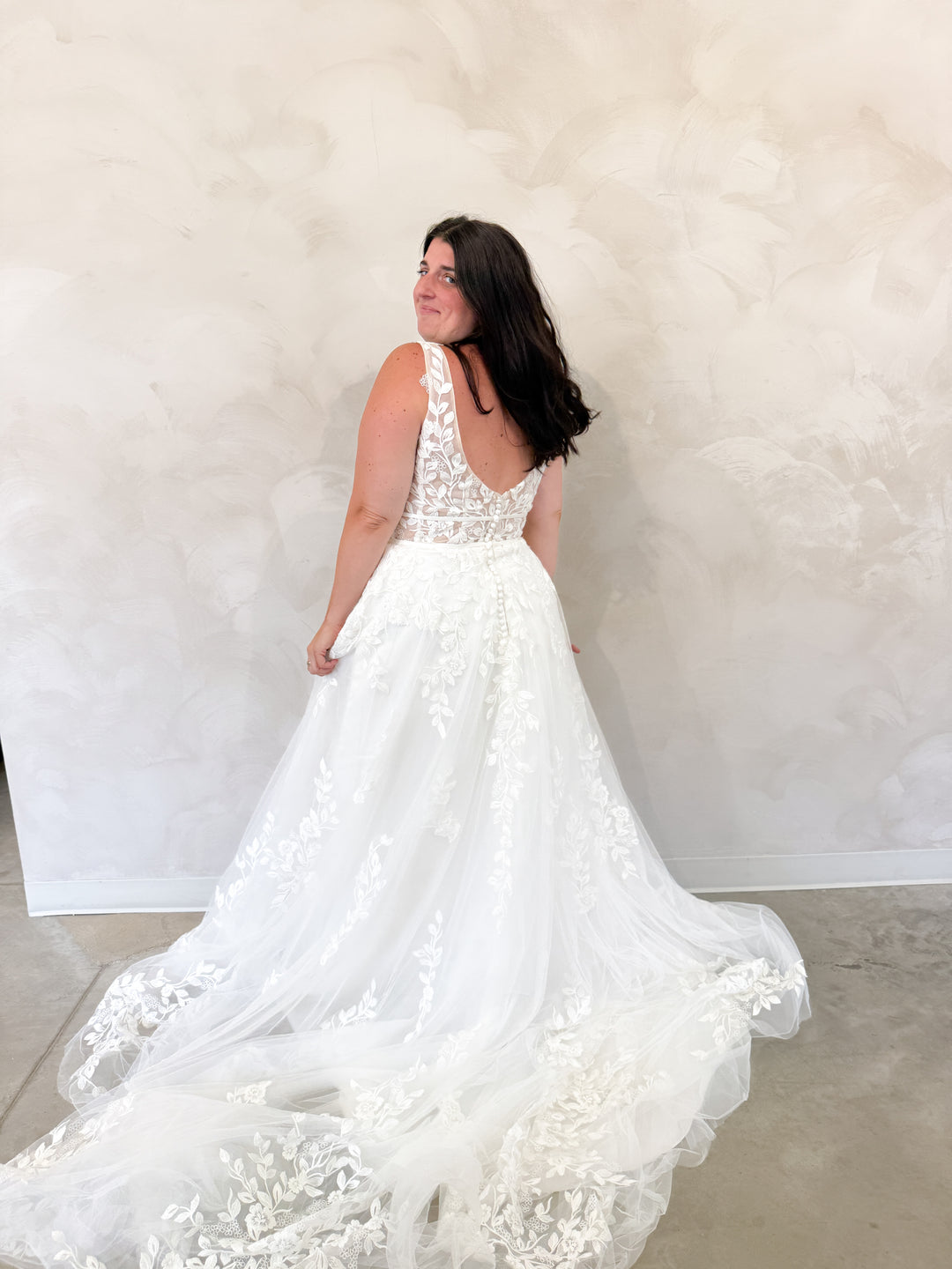 Size 20 | Avalon by Take Heart