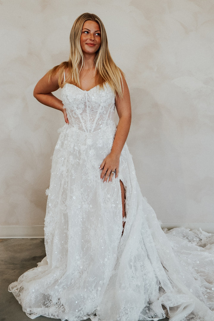 Size 22 | Ever by Dearly