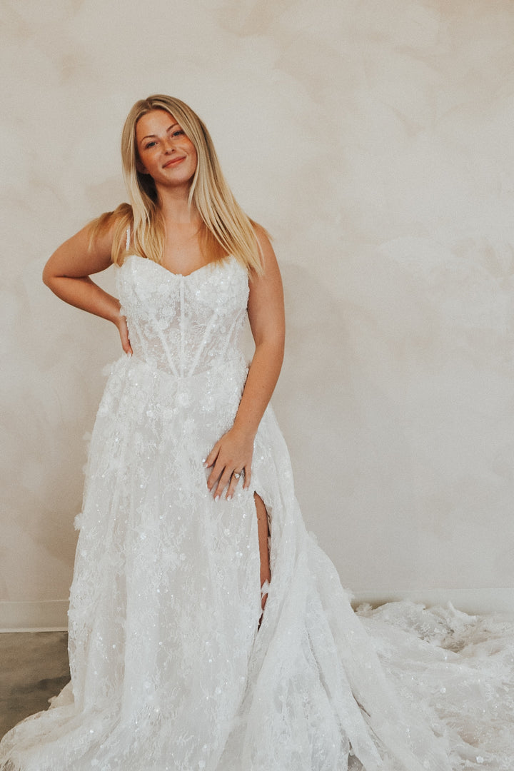 Size 22 | Ever by Dearly
