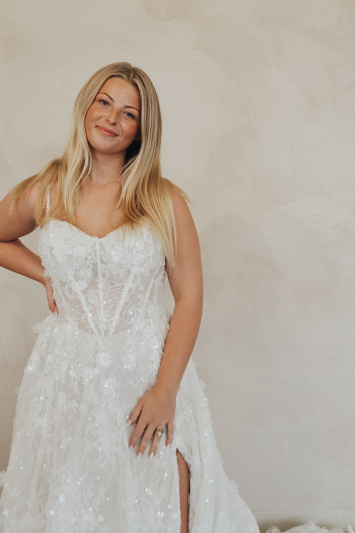Size 22 | Ever by Dearly