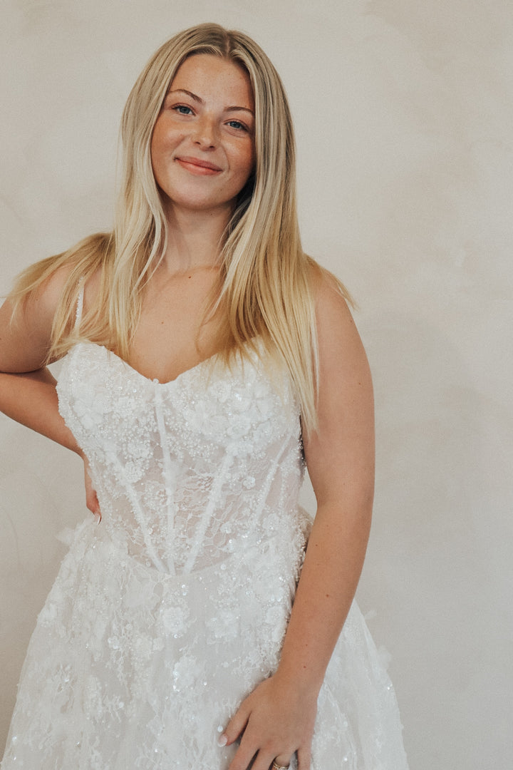 Size 22 | Ever by Dearly