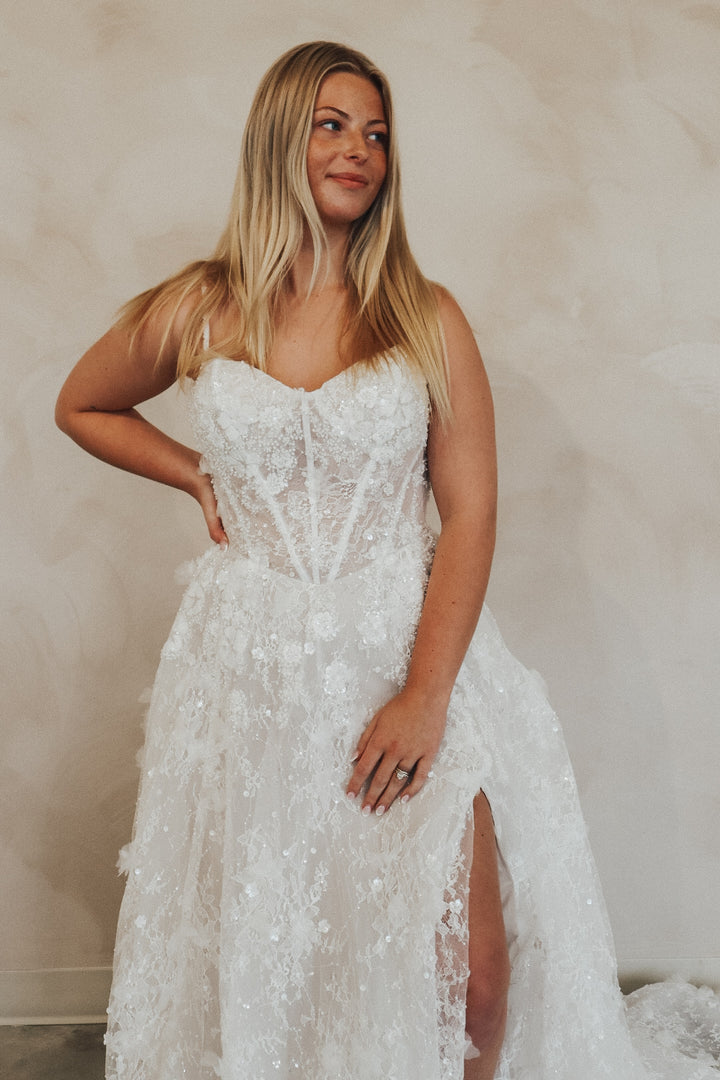 Size 22 | Ever by Dearly