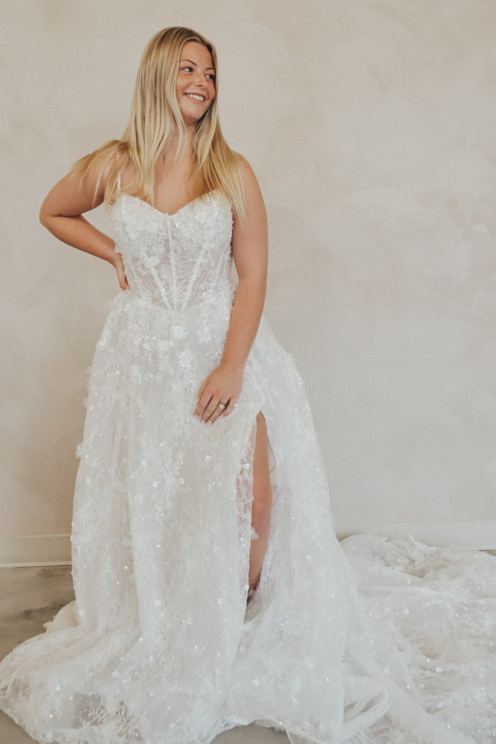 Size 22 | Ever by Dearly