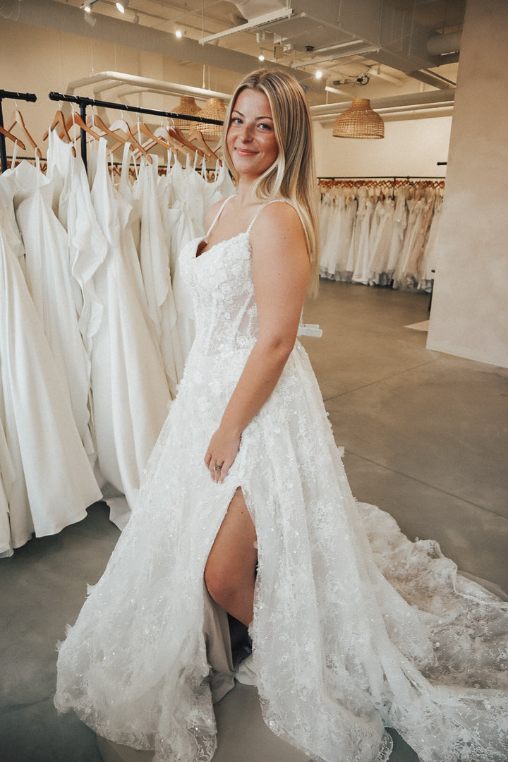 Size 22 | Ever by Dearly