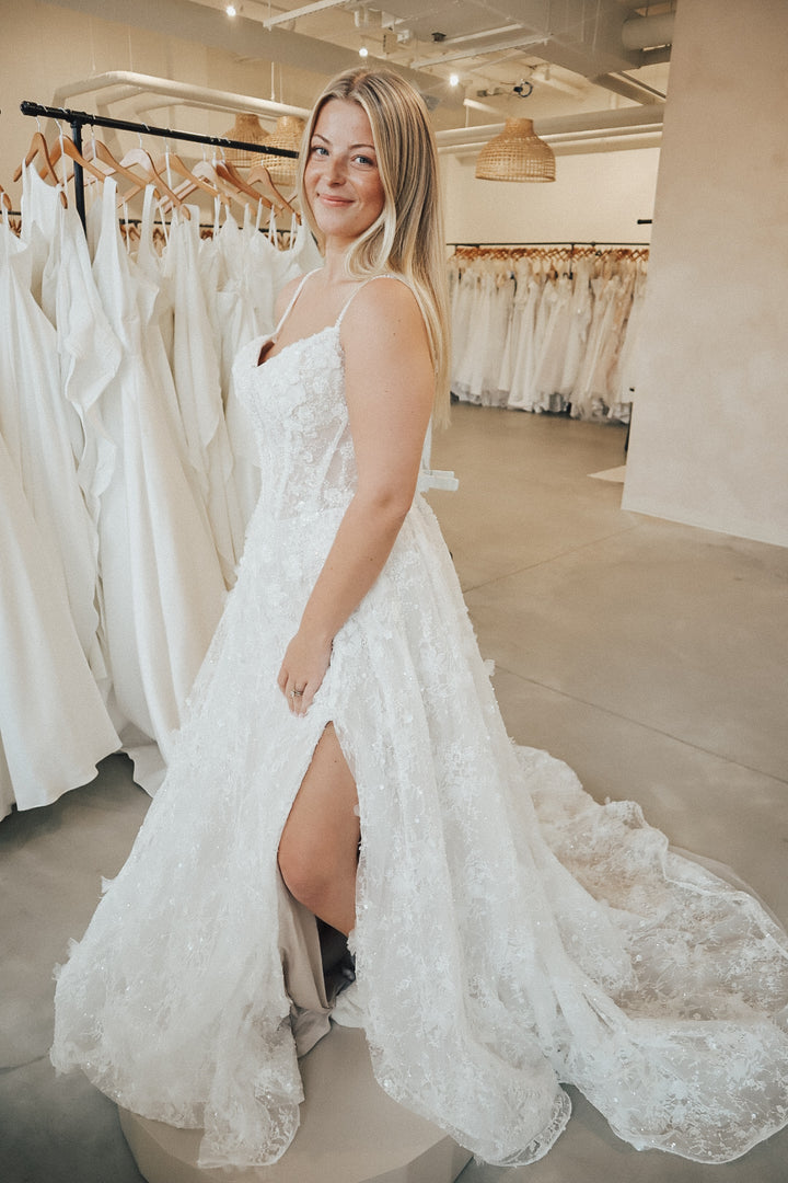 Size 22 | Ever by Dearly