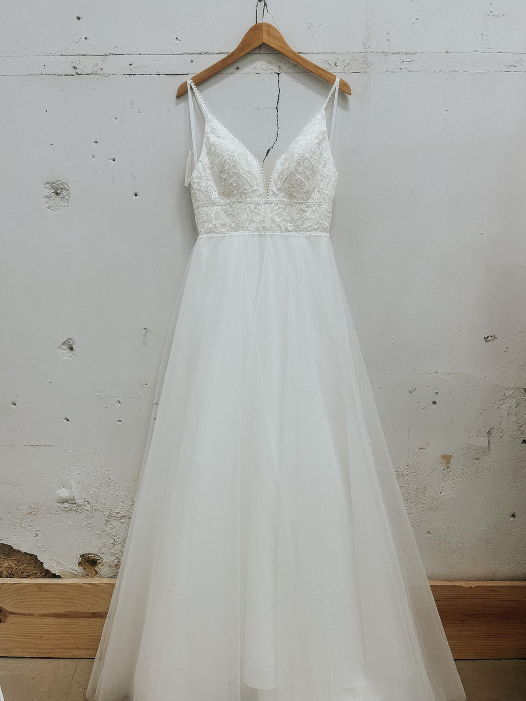 Tag Size 08 | Dearly Loved Bridal