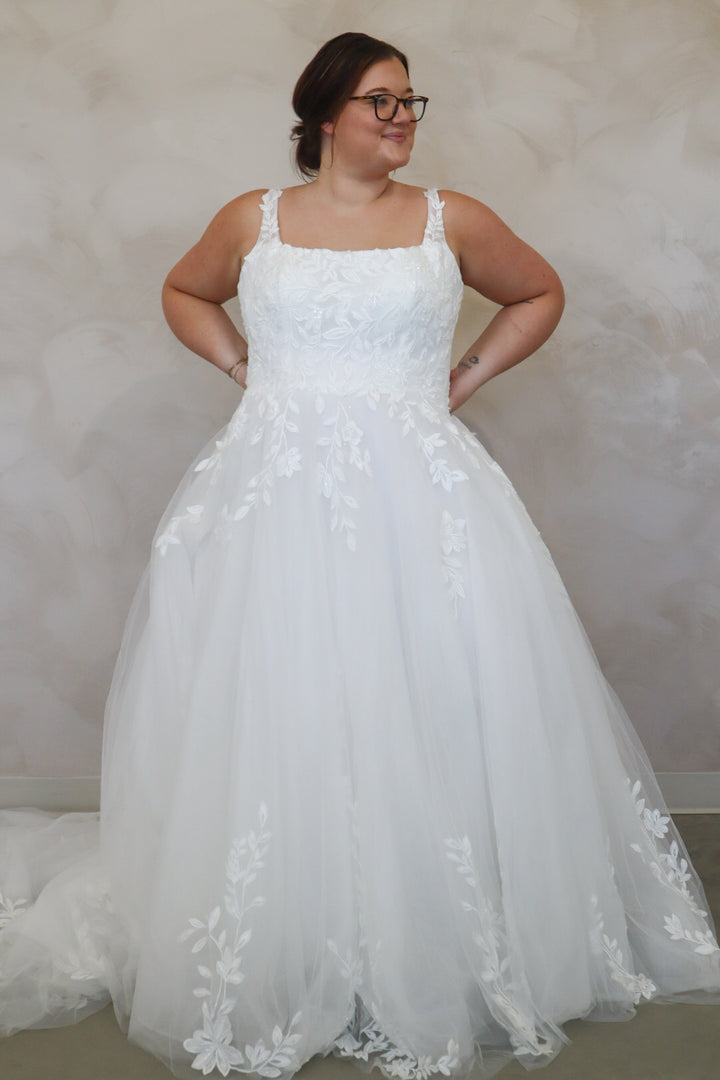 Size 22 | Kaia by Truly