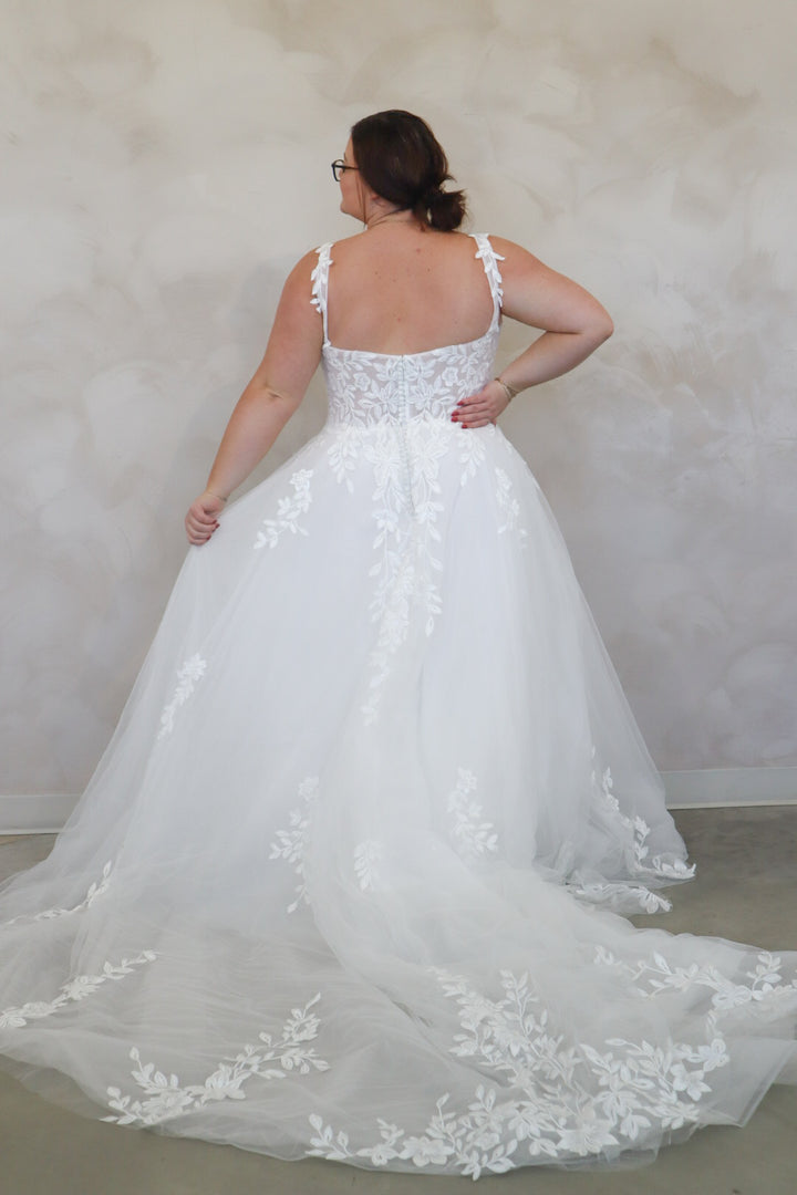 Size 22 | Kaia by Truly
