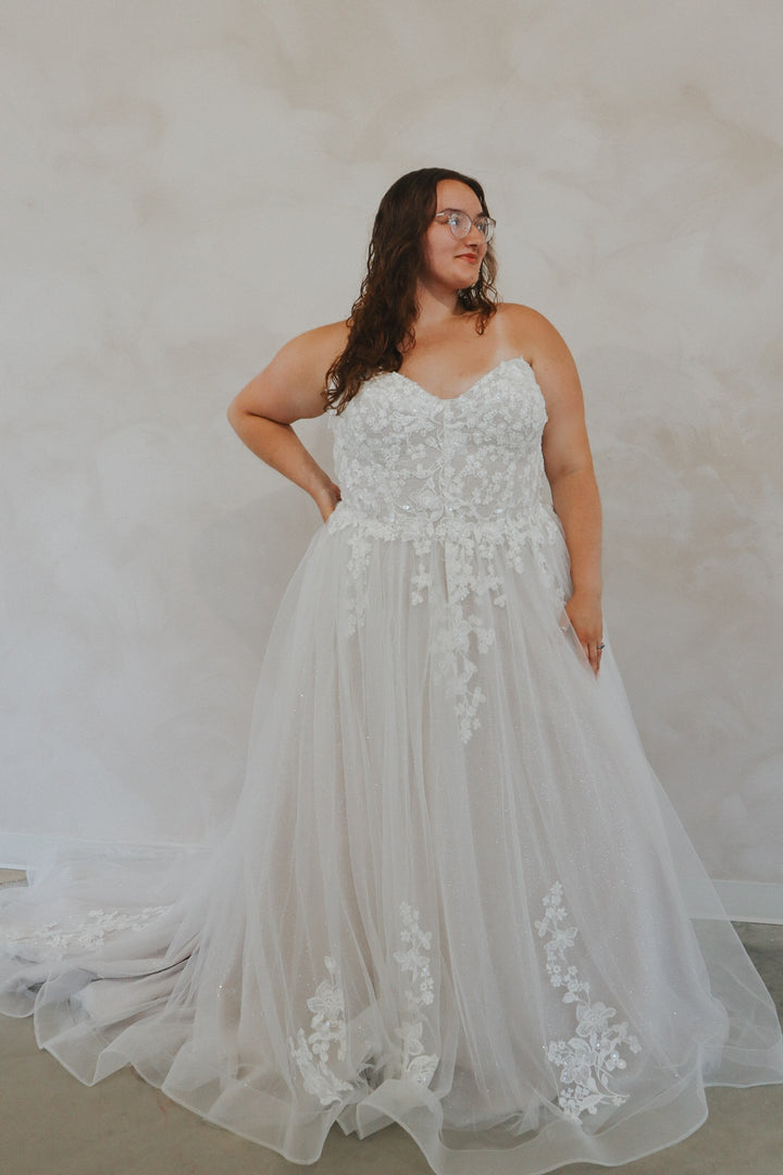 Size 30 | Phoenix by Justin Alexander