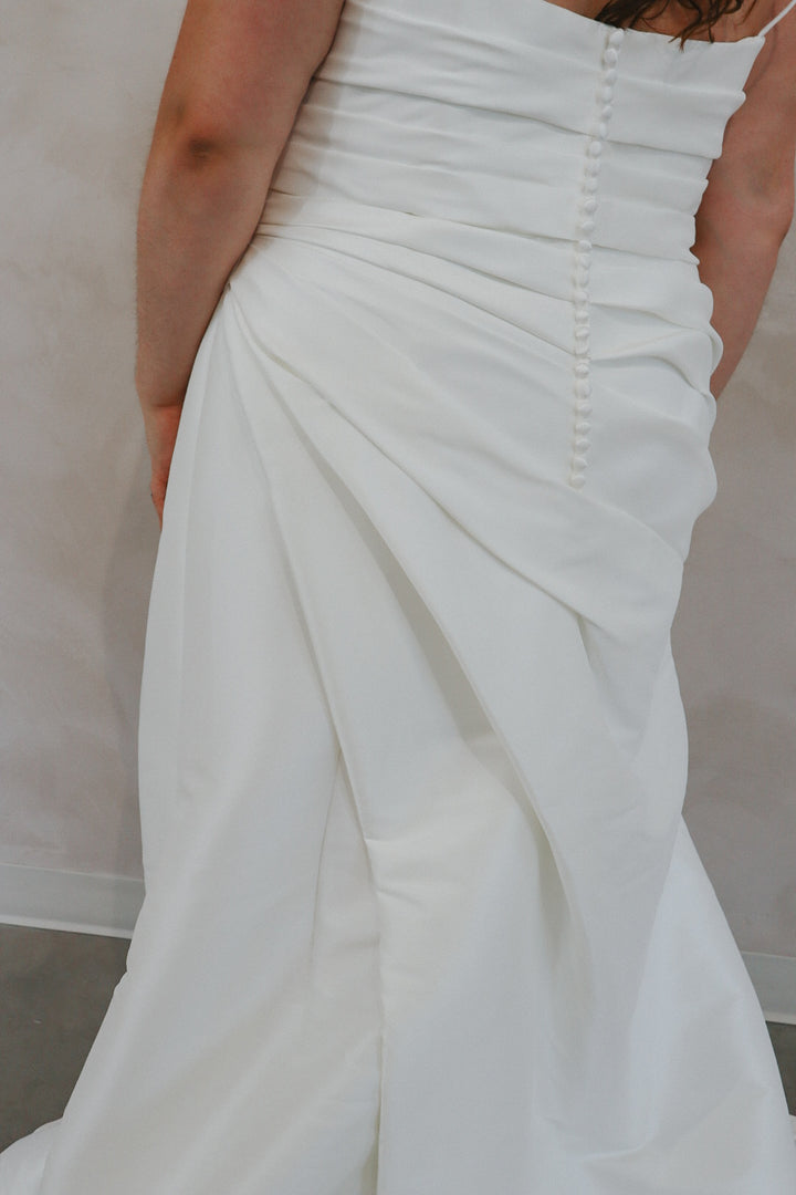 Size 26 | 44424 by Justin Alexander