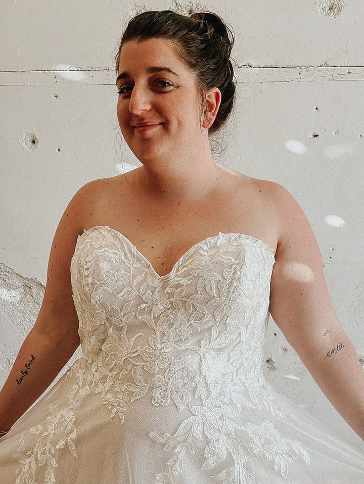 Tag Size 22 | Dearly Loved Bridal