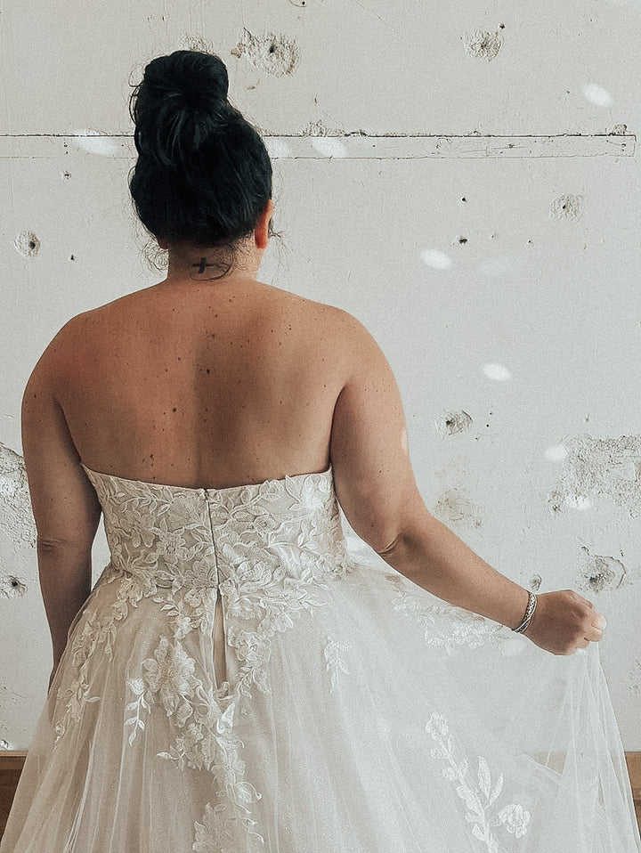 Tag Size 22 | Dearly Loved Bridal
