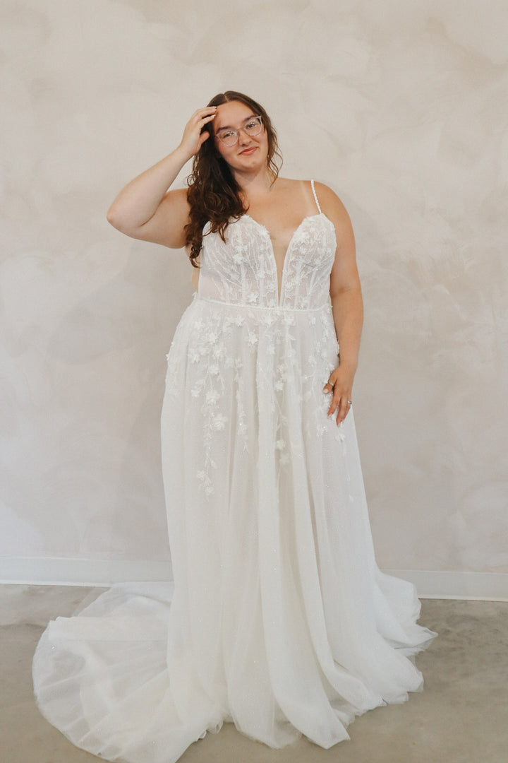 Size 24 | Terin by Colby John