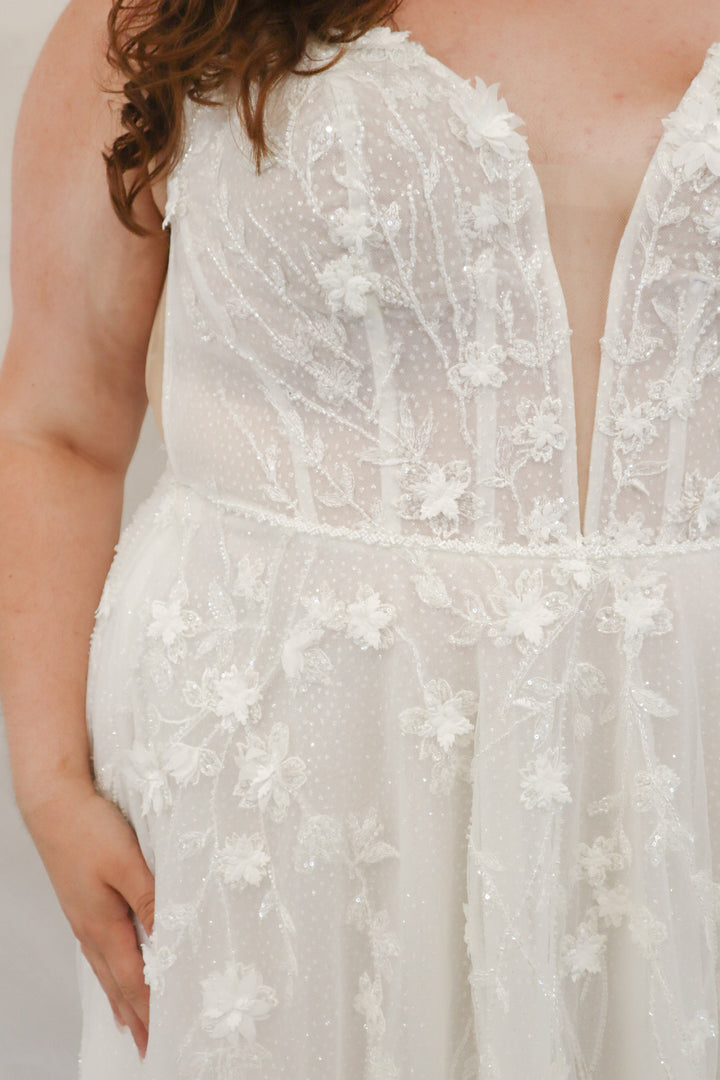 Size 24 | Terin by Colby John
