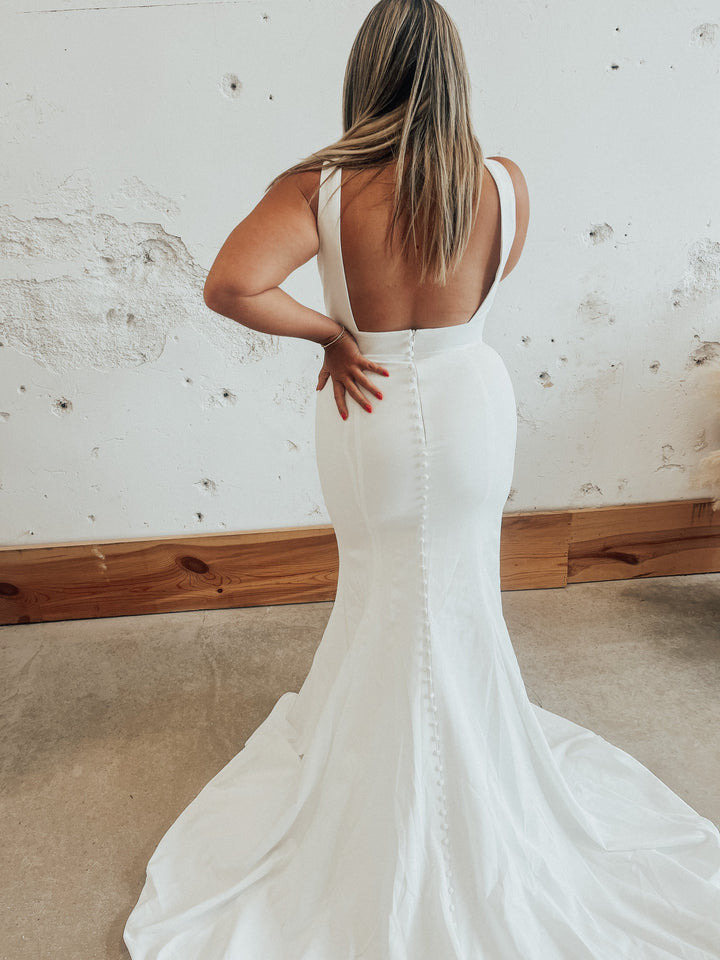 Tag Size 22 | Dearly Loved Bridal