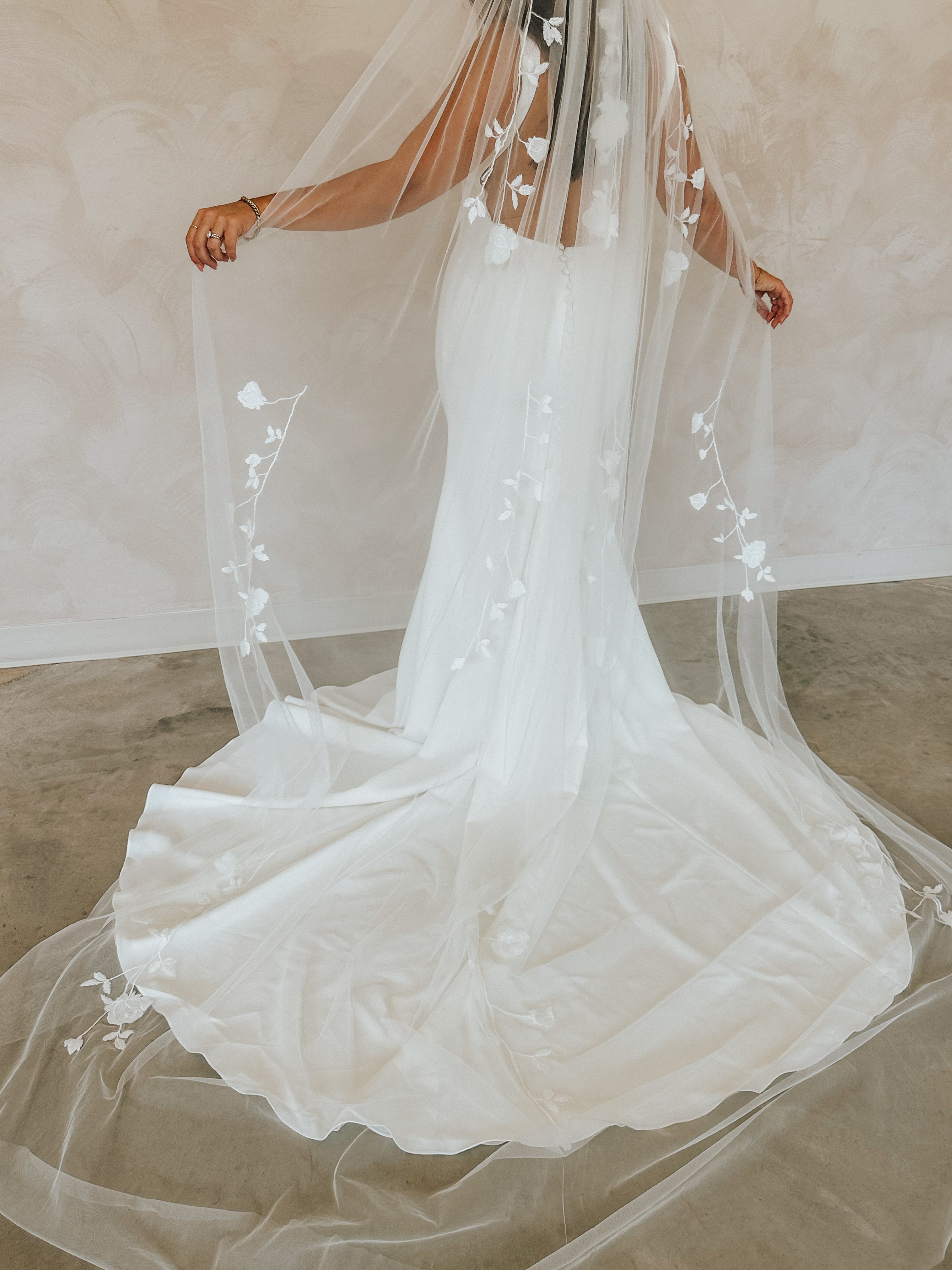 PRIMROSE VEIL