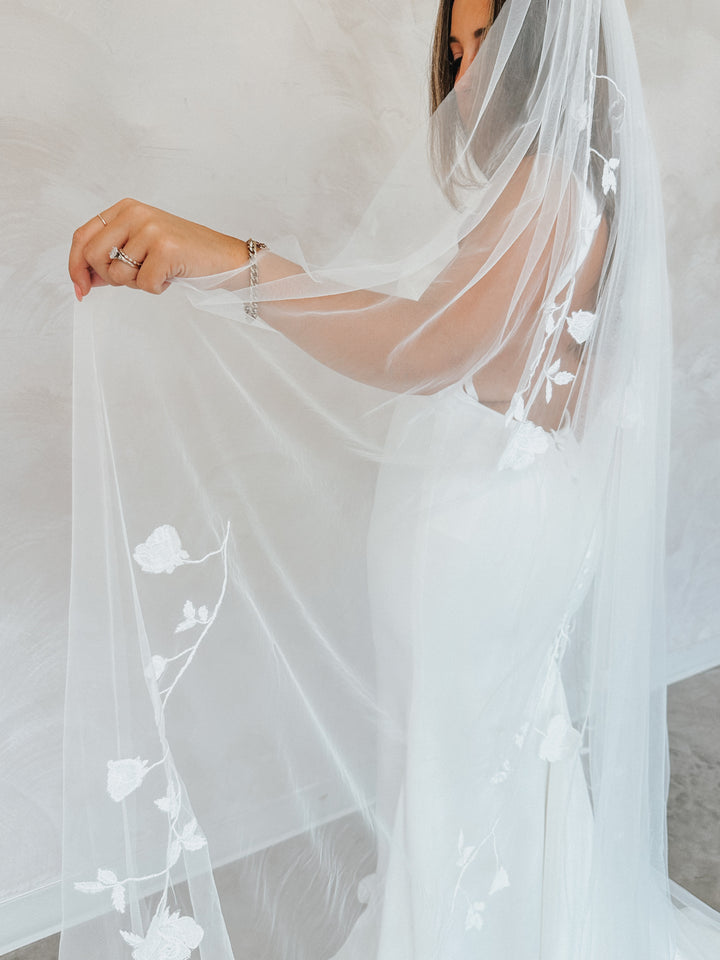PRIMROSE VEIL