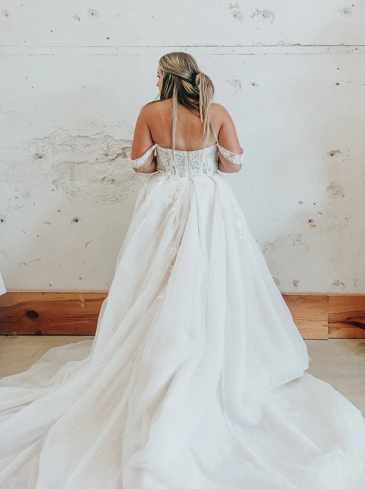 Tag Size 16 | Dearly Loved Bridal