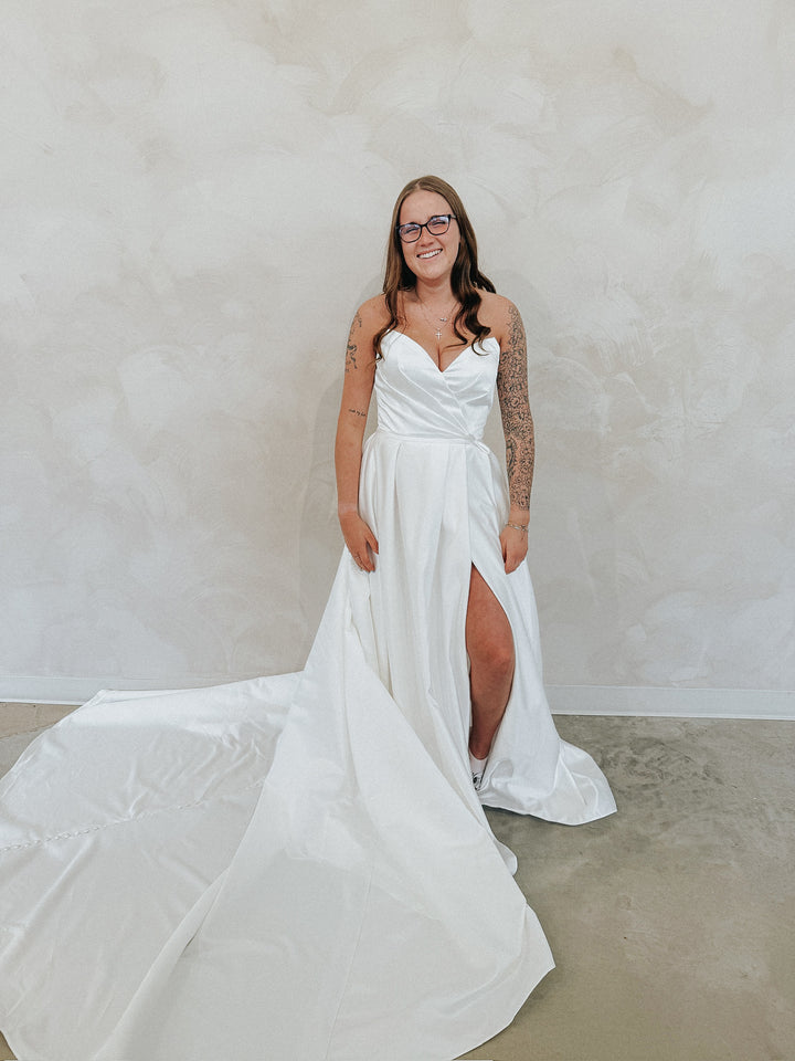 Size 08 | Clover by Take Heart