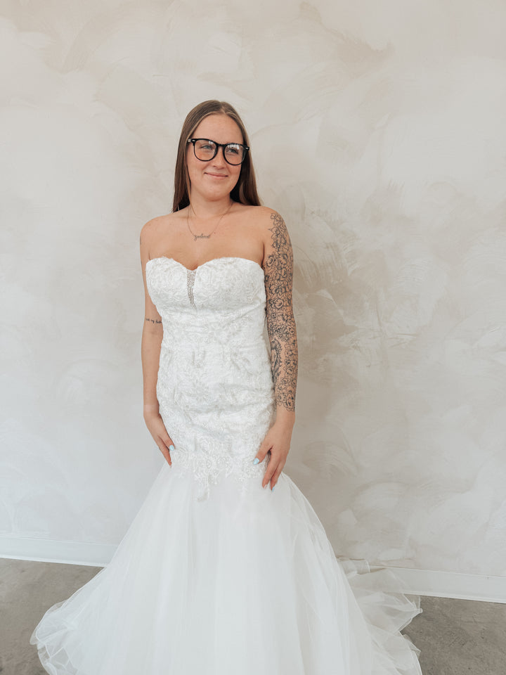 Size 06 | Phoebe by Ada James