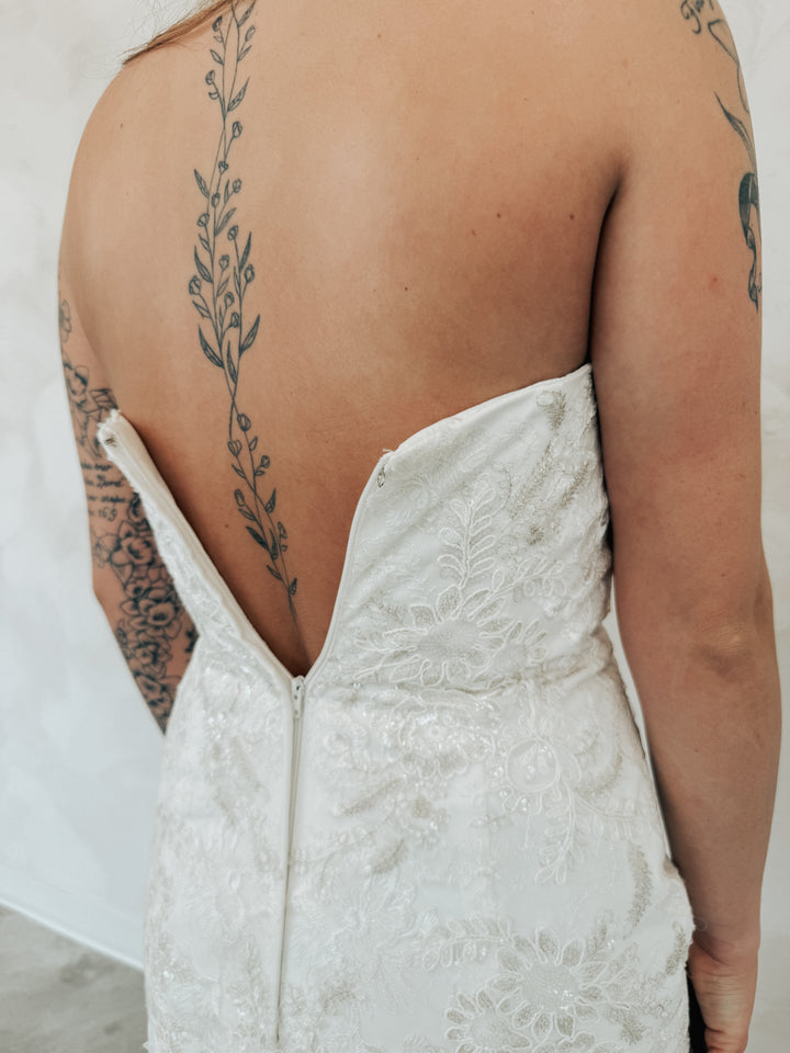 Size 06 | Phoebe by Ada James