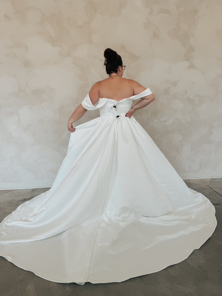 Size 24 | Walter by Forever