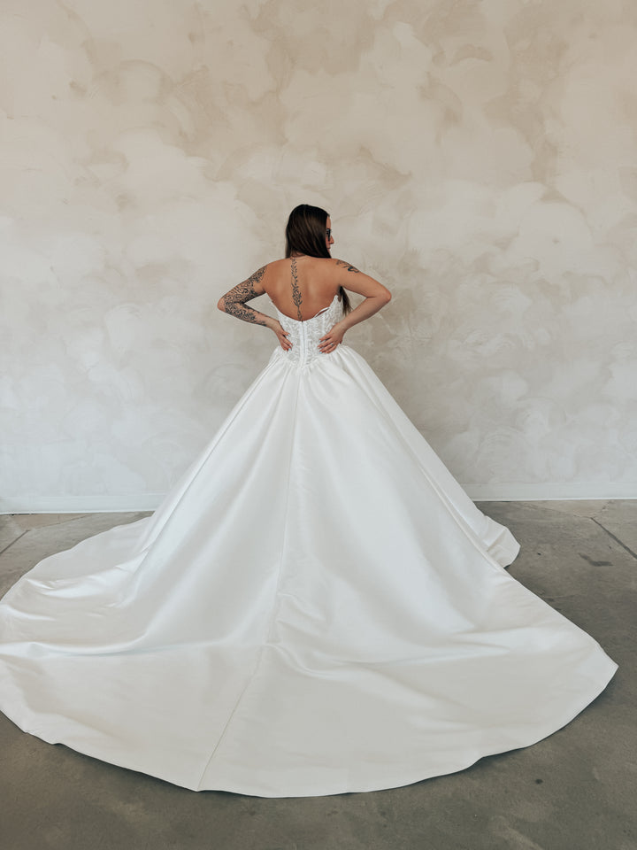 Size 08 | Valley by Oath
