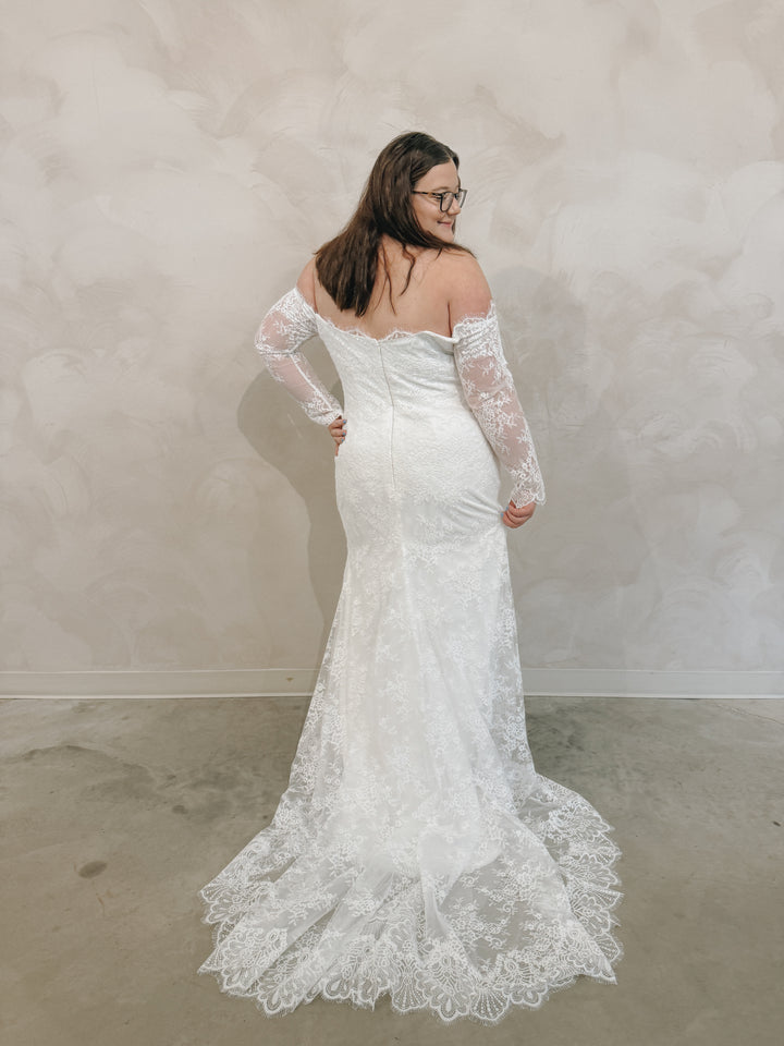Size 22 | Kourtney by Dearly