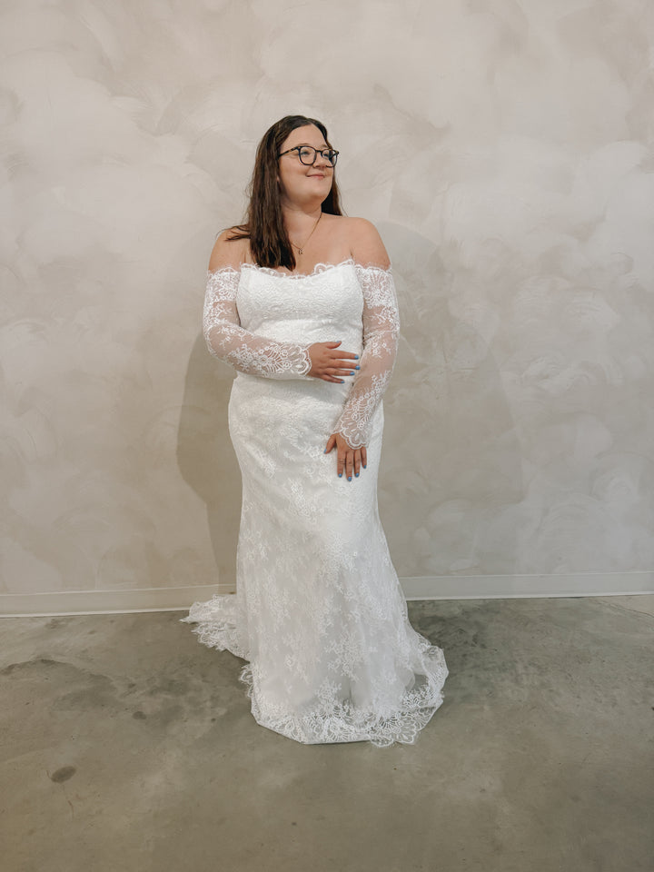 Size 22 | Kourtney by Dearly