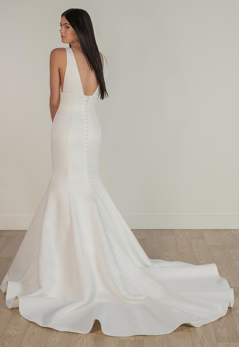 Size 20 | 8088 by Stella York