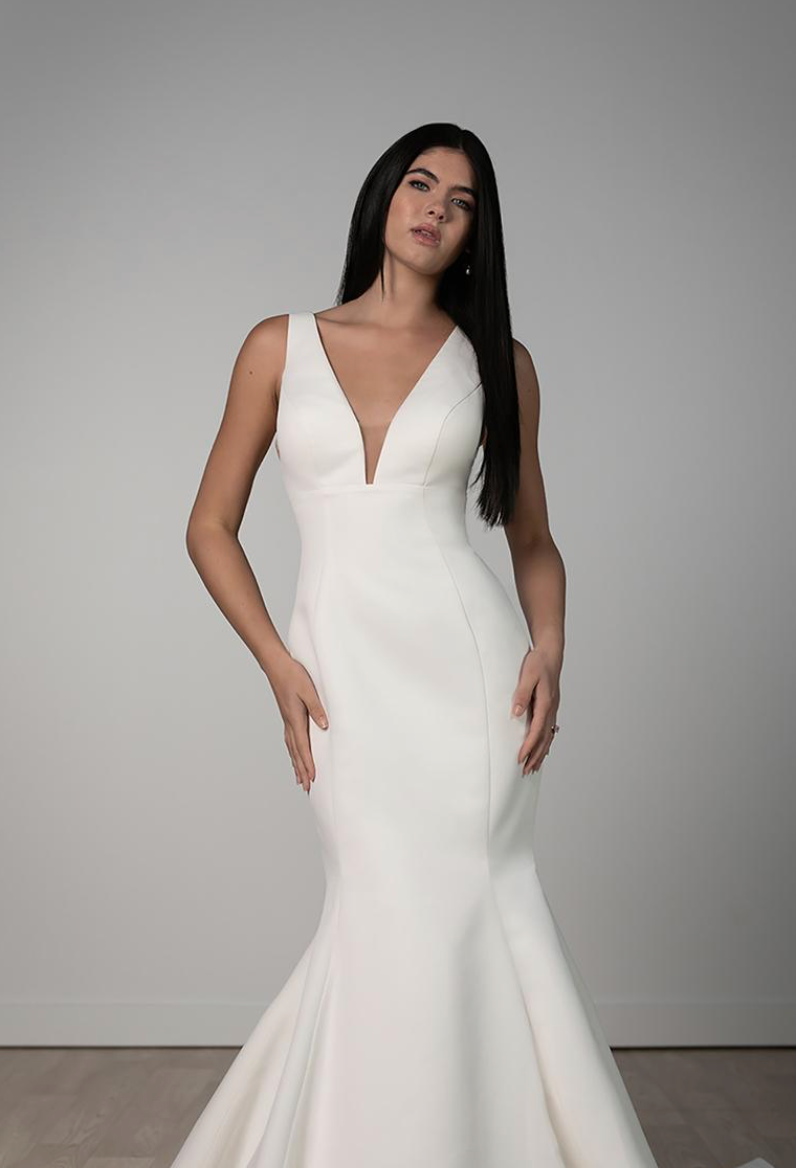 Size 20 | 8088 by Stella York